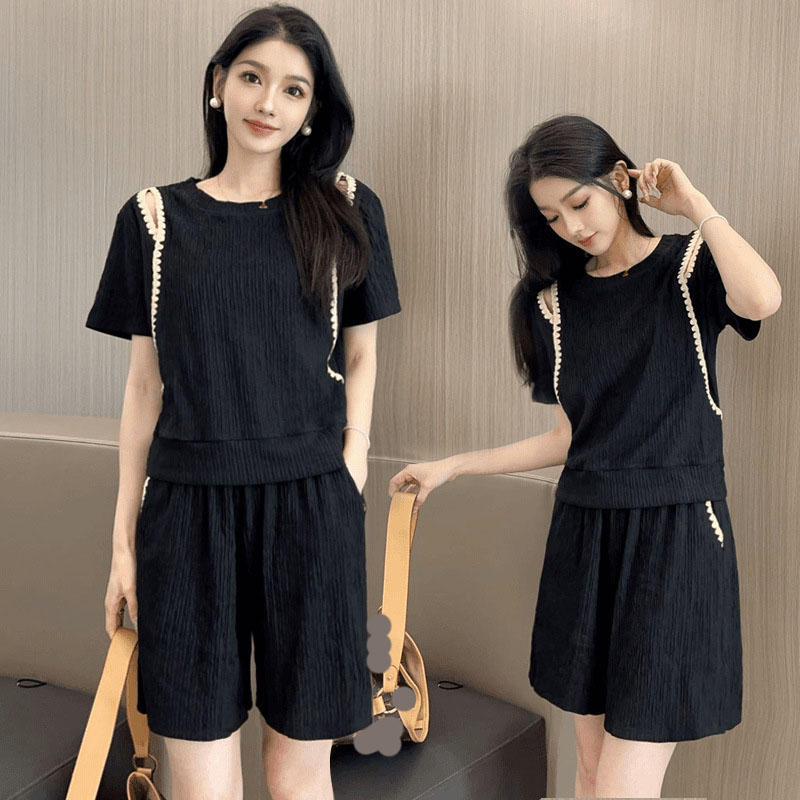 Korean Lifestyle - T-shirt con spalle scoperte alla moda