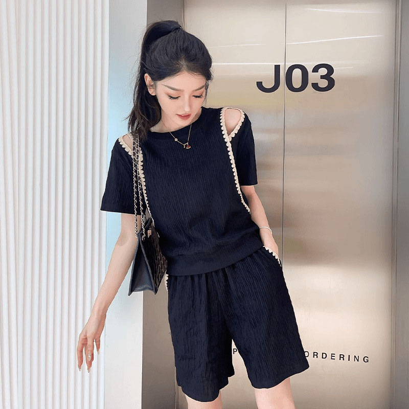 T-shirt con spalle scoperte al - Korean Lifestyle recensione e prezzo