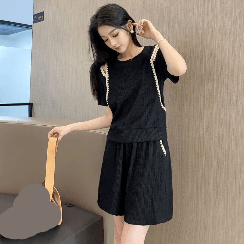 T-shirt con spalle scoperte al - Korean Lifestyle recensione e prezzo